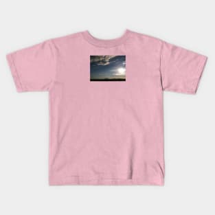 Cloud break Kids T-Shirt